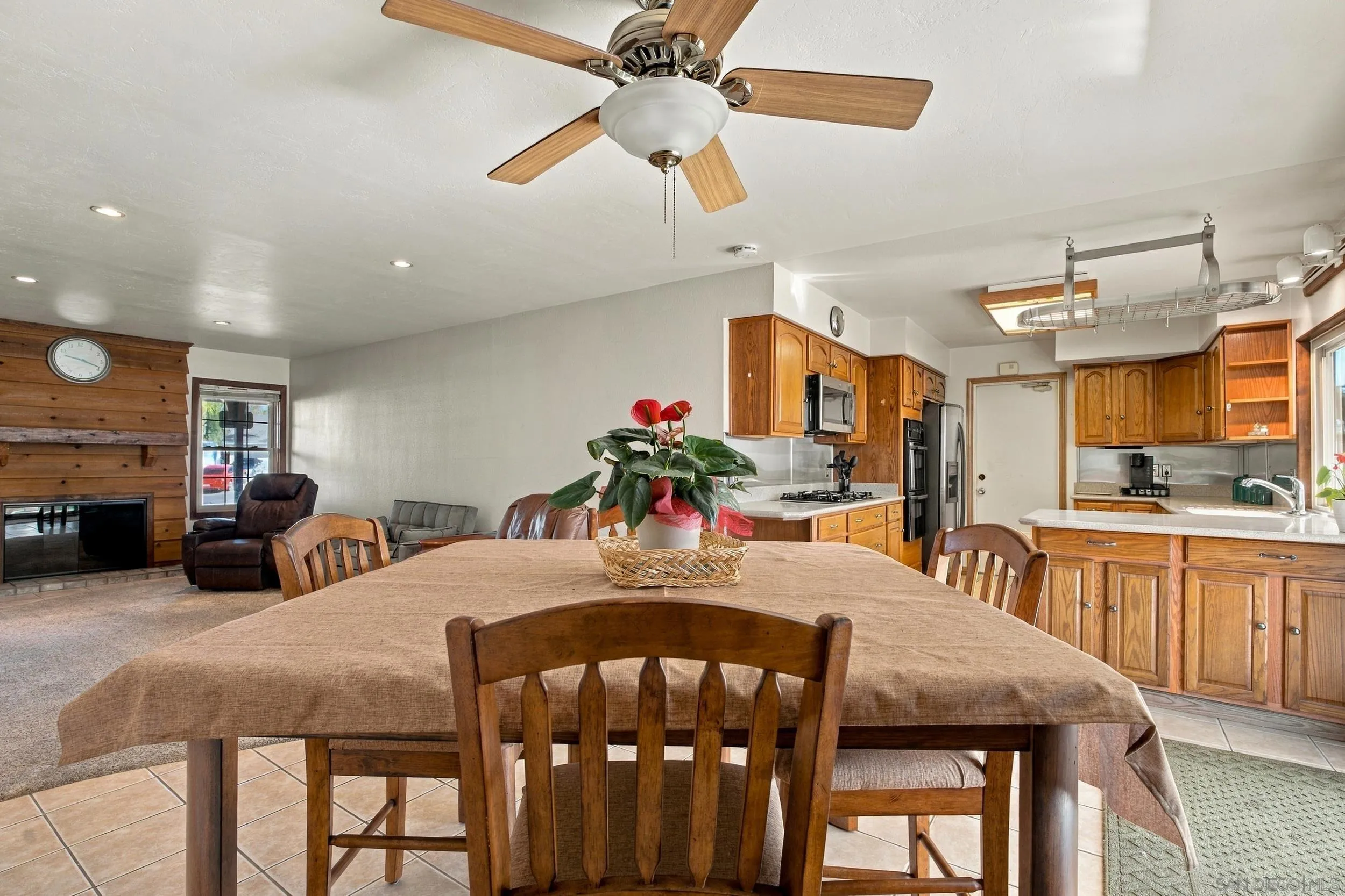 https://cdn.realtyfeed.com/cdn/127/260025290/8befe9dd80b89798ad7a8d5aef7e70e1.webp