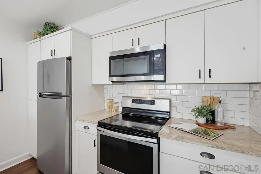 https://cdn.realtyfeed.com/cdn/127/260025294/8071648c0fe3103410b7cccd943ce75f.webp