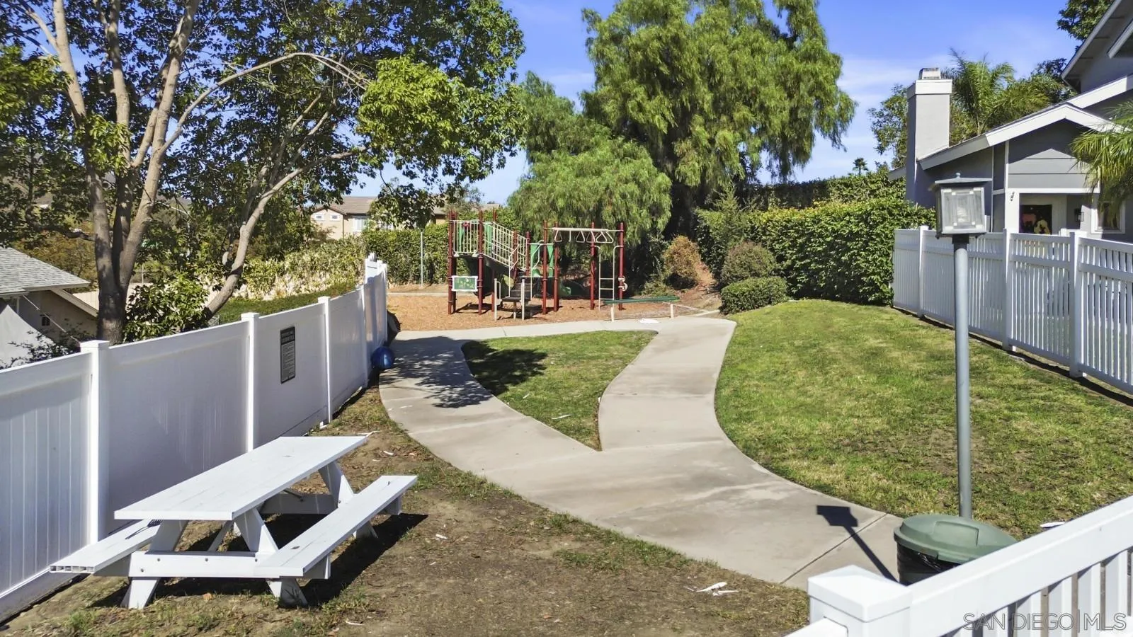 https://cdn.realtyfeed.com/cdn/127/260025308/2f9596efd518b5f06ef1022119f9fa1d.webp