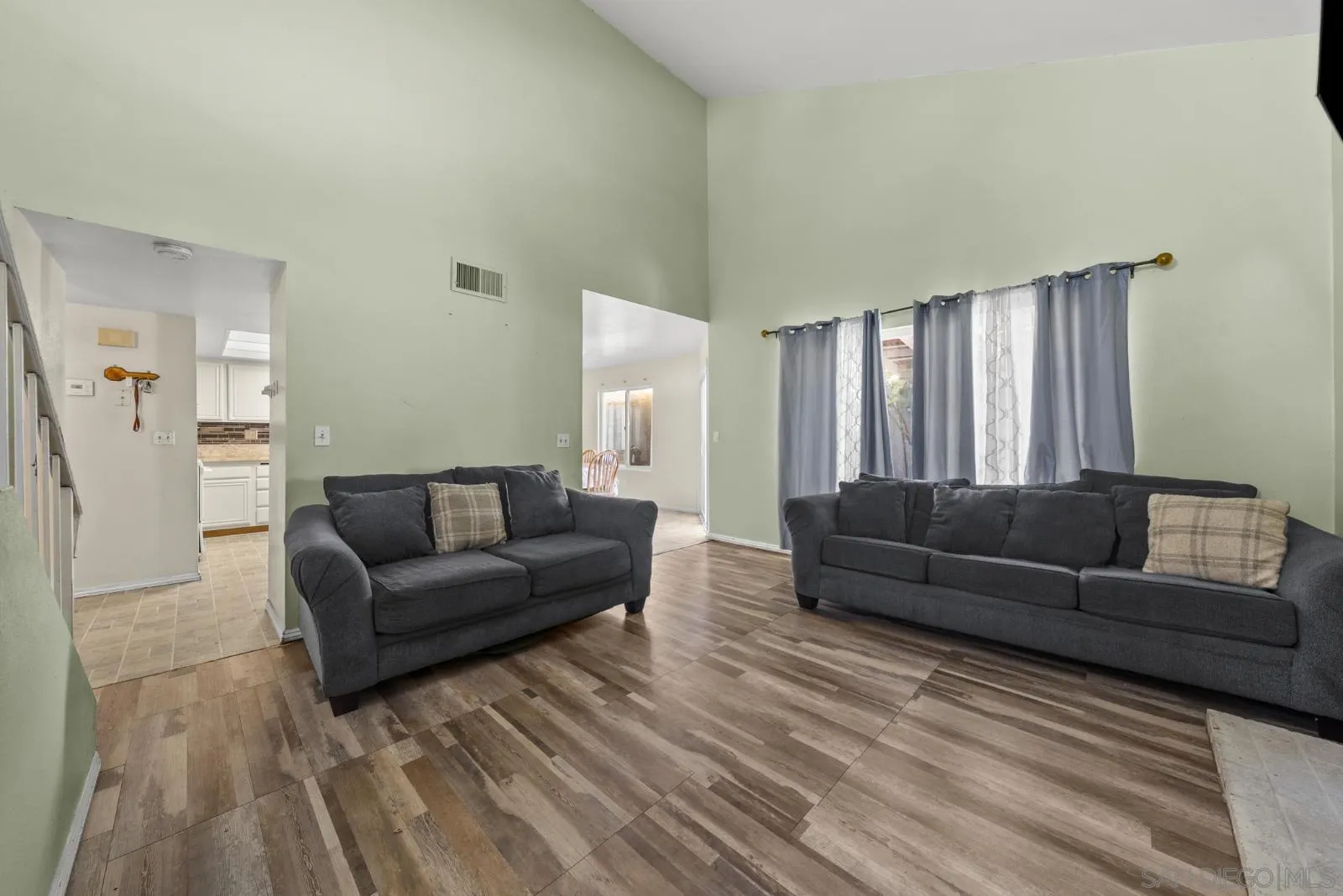 https://cdn.realtyfeed.com/cdn/127/260025308/60005bf918f424a8ba539c5da9cb53af.webp