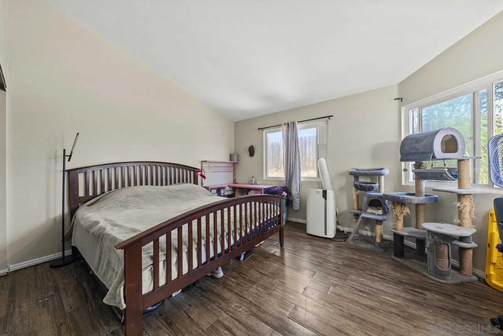 https://cdn.realtyfeed.com/cdn/127/260025308/b2c879d9438344cd0b4d833570a64e3c.webp