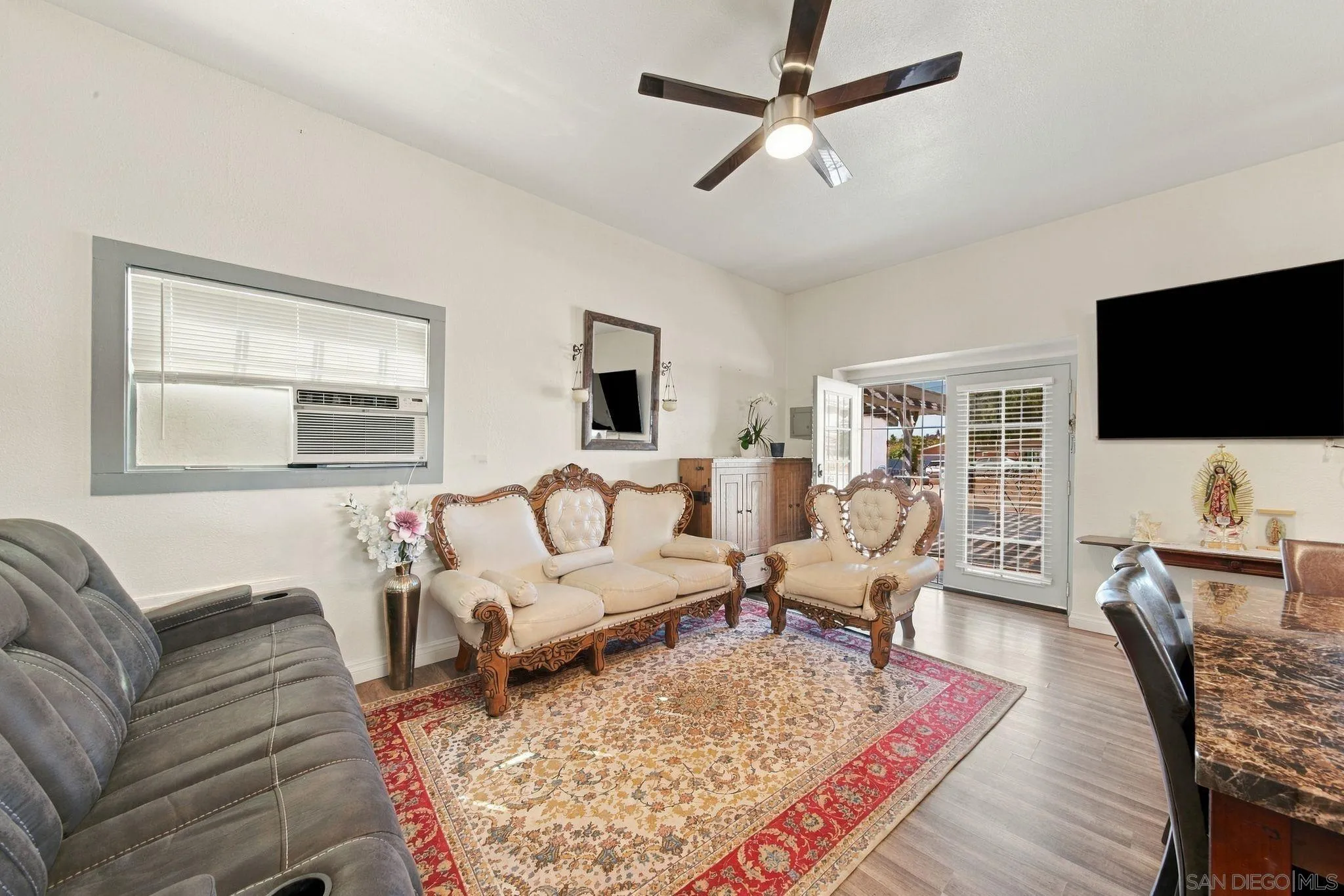 https://cdn.realtyfeed.com/cdn/127/260025310/02f14506e088d6afcb6c2551d92cd959.webp