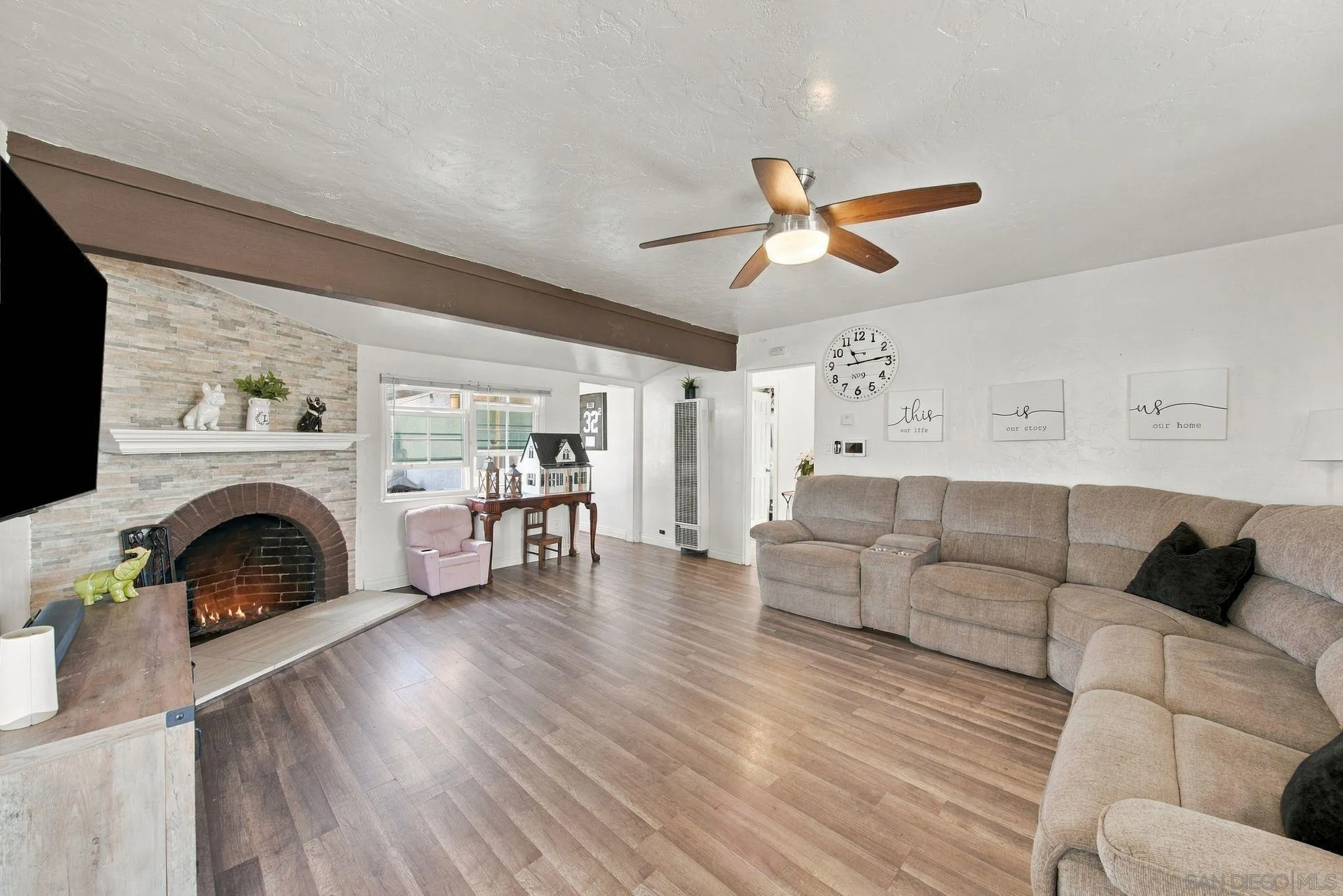 https://cdn.realtyfeed.com/cdn/127/260025310/52a978ae8c883ccc255dbbd69e387ec1.webp