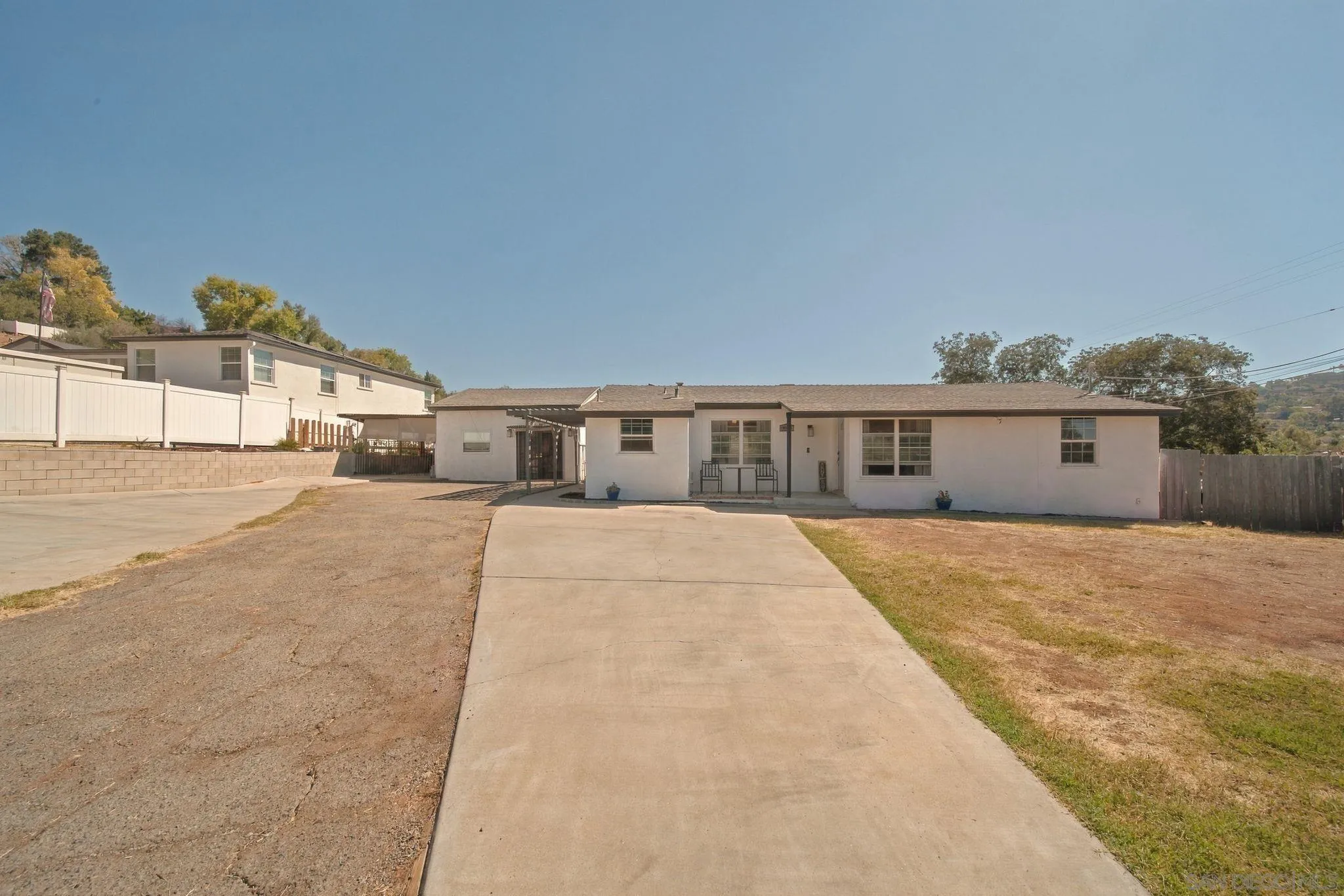 3555 Helix St, Spring Valley, CA 91977