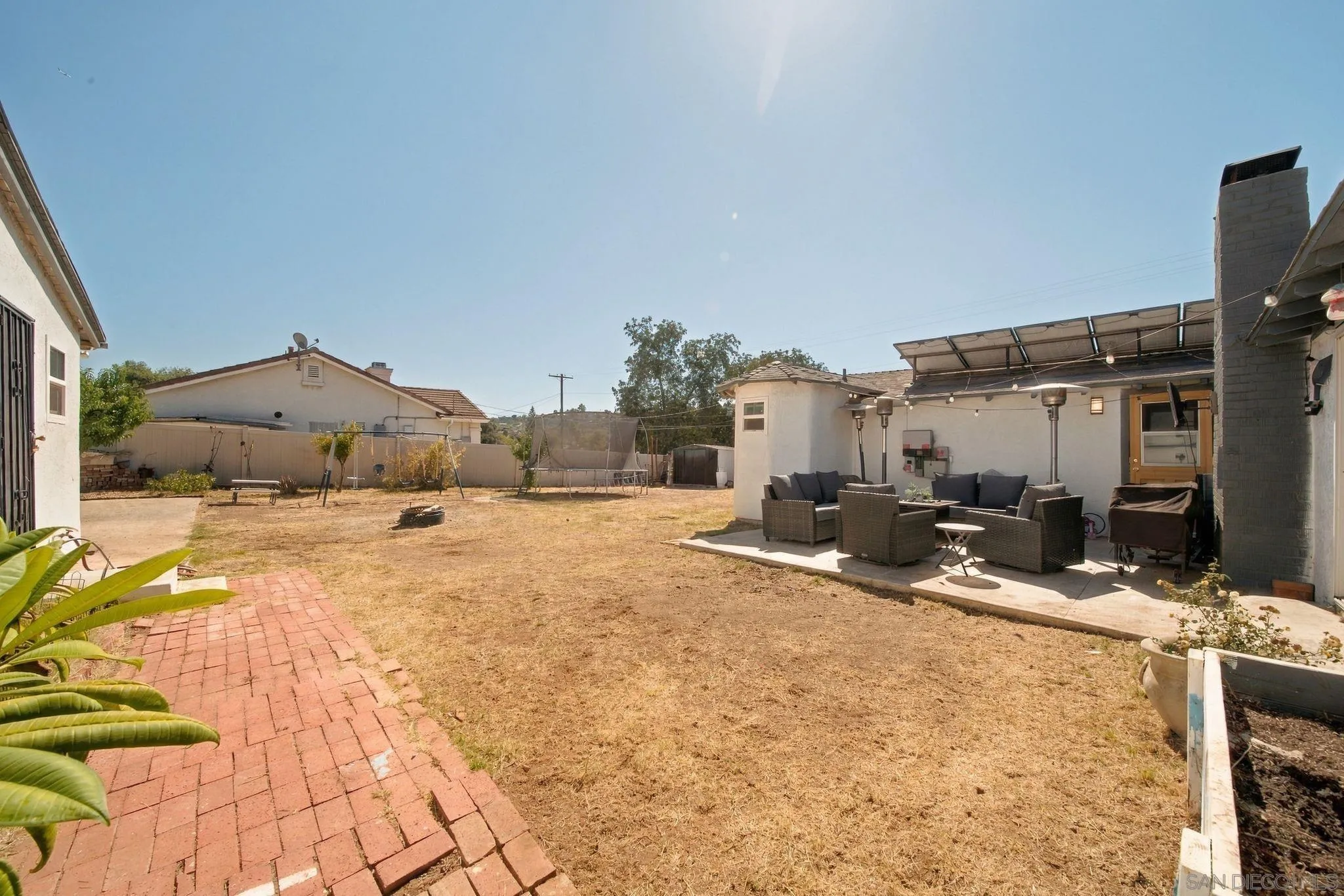 https://cdn.realtyfeed.com/cdn/127/260025310/8f1bda36f58a4646afa769f35e66a7cc.webp