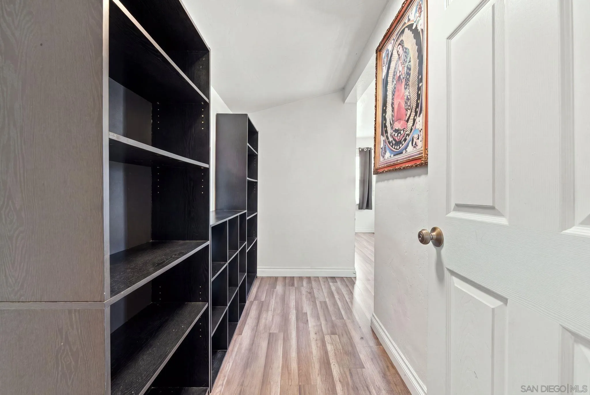 https://cdn.realtyfeed.com/cdn/127/260025310/c81348e404098aefc0b70b4e5455fef0.webp