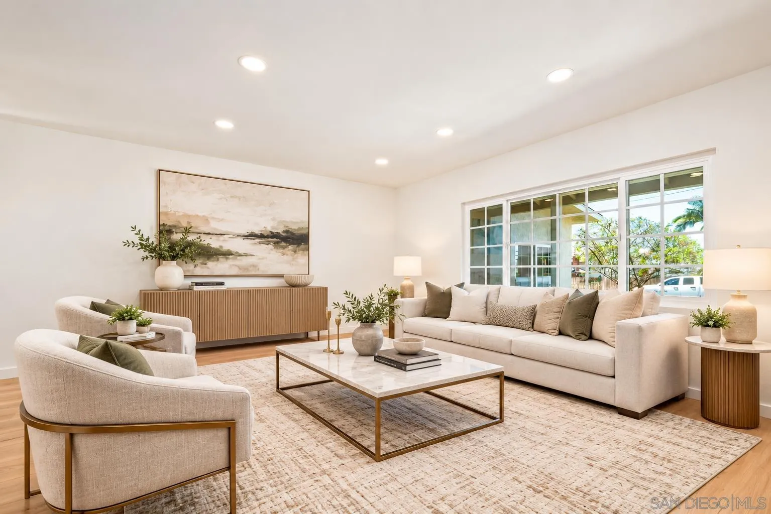 https://cdn.realtyfeed.com/cdn/127/260025314/634b39a6c0a682ce90b8c758f36ff8df.webp