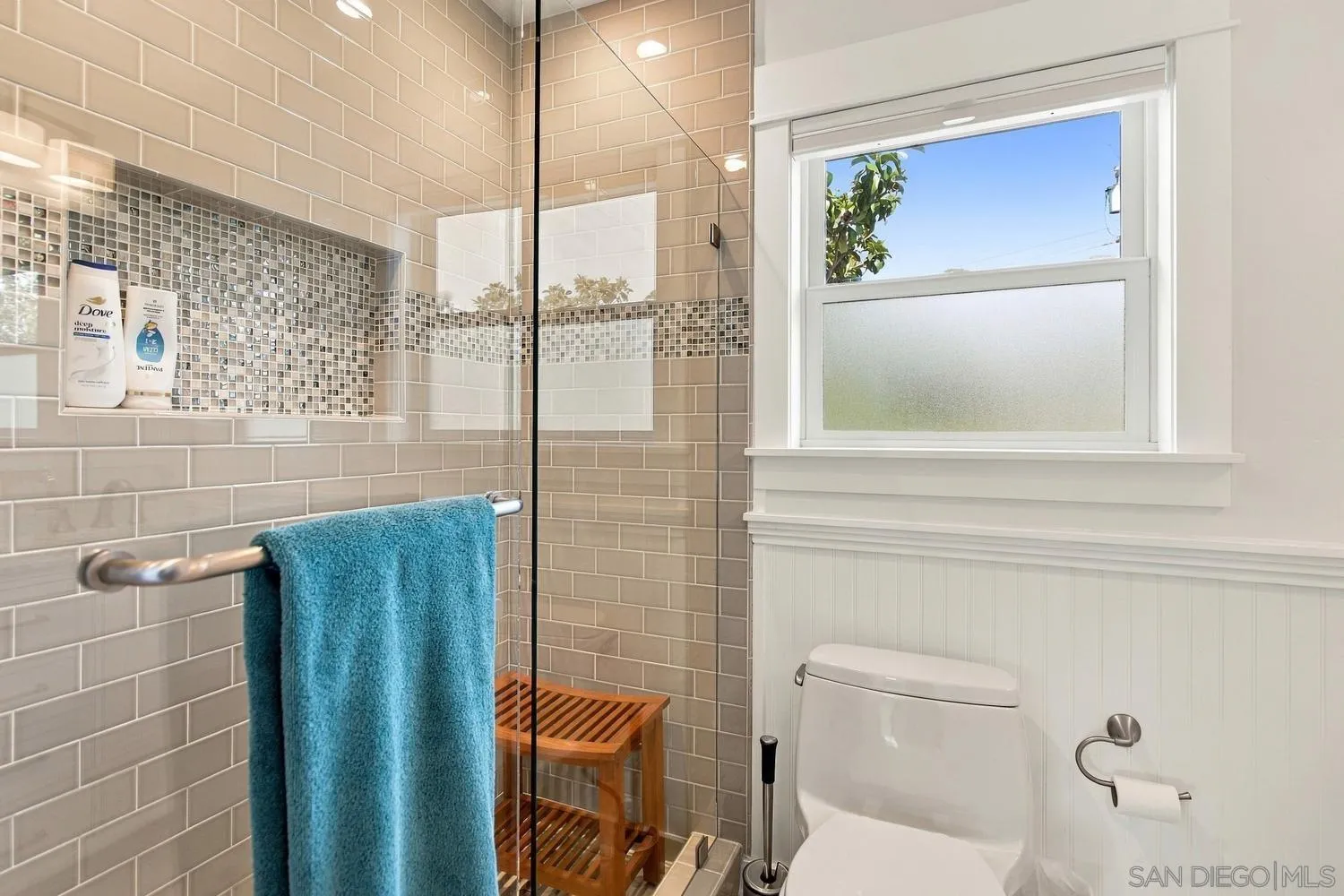 https://cdn.realtyfeed.com/cdn/127/260025316/70f02eb1364a9d7758c239e0b33d38ad.webp