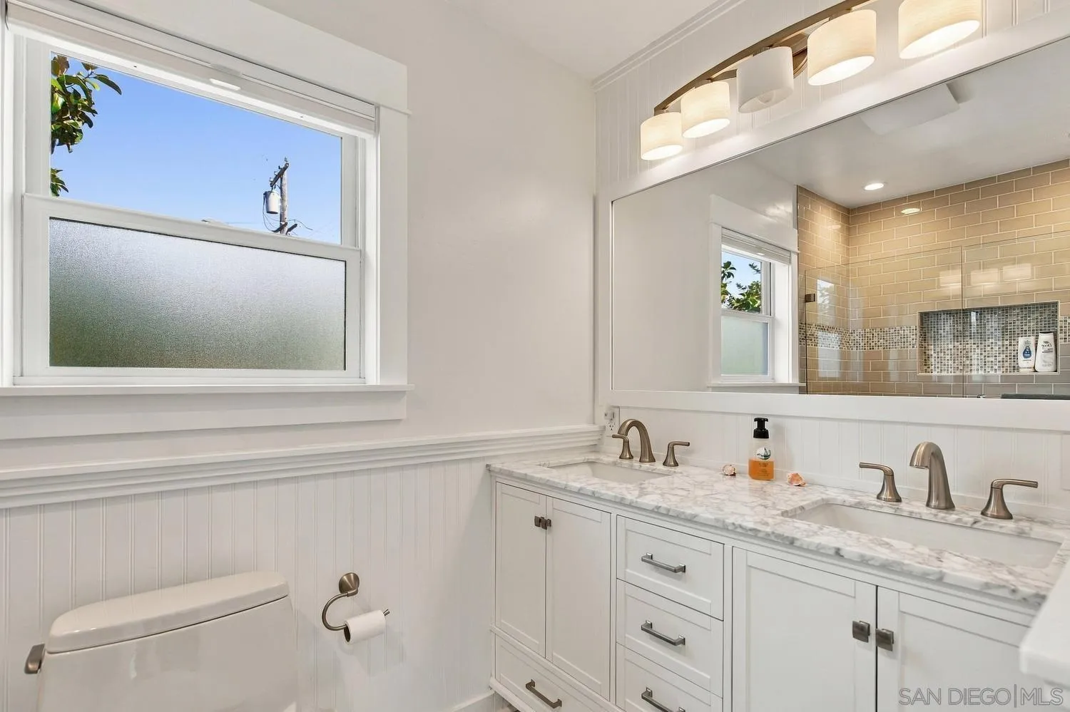 https://cdn.realtyfeed.com/cdn/127/260025316/9f46be2000ac75e44b726252429e048e.webp