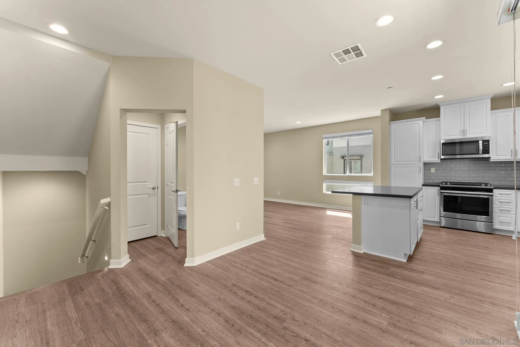 2564 S Escondido Blvd, #512, Escondido, CA 92025 2564 S Escondido Blvd, #512, Escondido, CA 92025