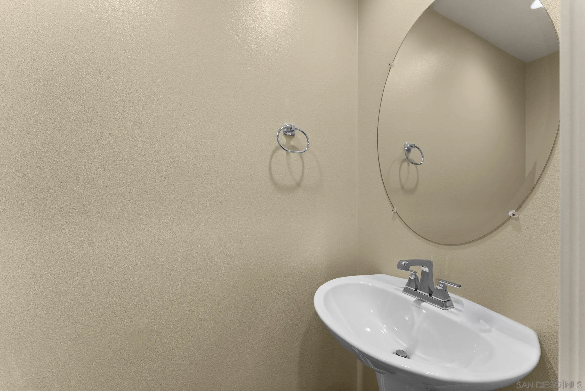 2564 S Escondido Blvd, #512, Escondido, CA 92025 2564 S Escondido Blvd, #512, Escondido, CA 92025