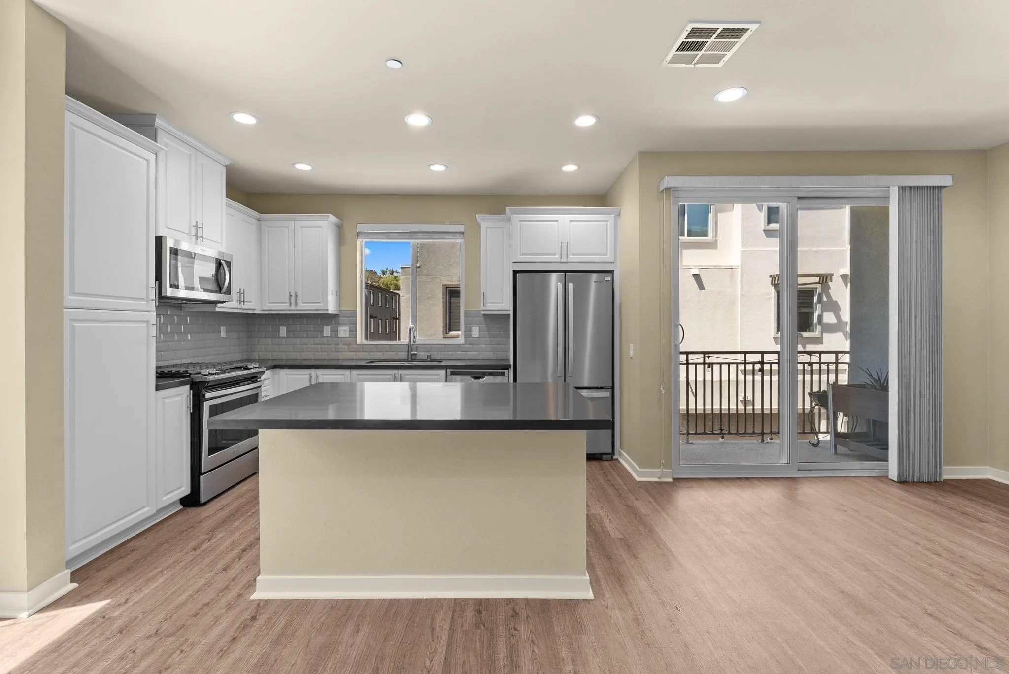 2564 S Escondido Blvd, #512, Escondido, CA 92025 2564 S Escondido Blvd, #512, Escondido, CA 92025