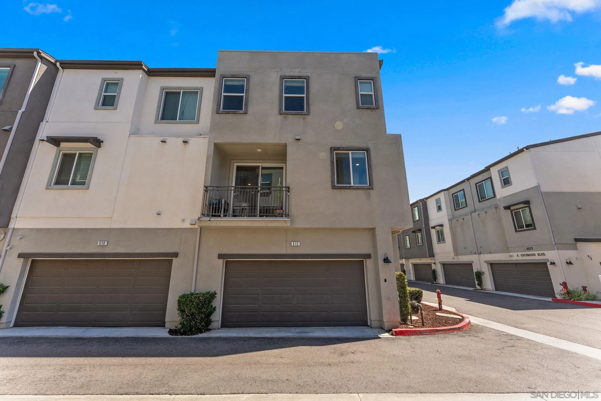 2564 S Escondido Blvd, #512, Escondido, CA 92025 2564 S Escondido Blvd, #512, Escondido, CA 92025