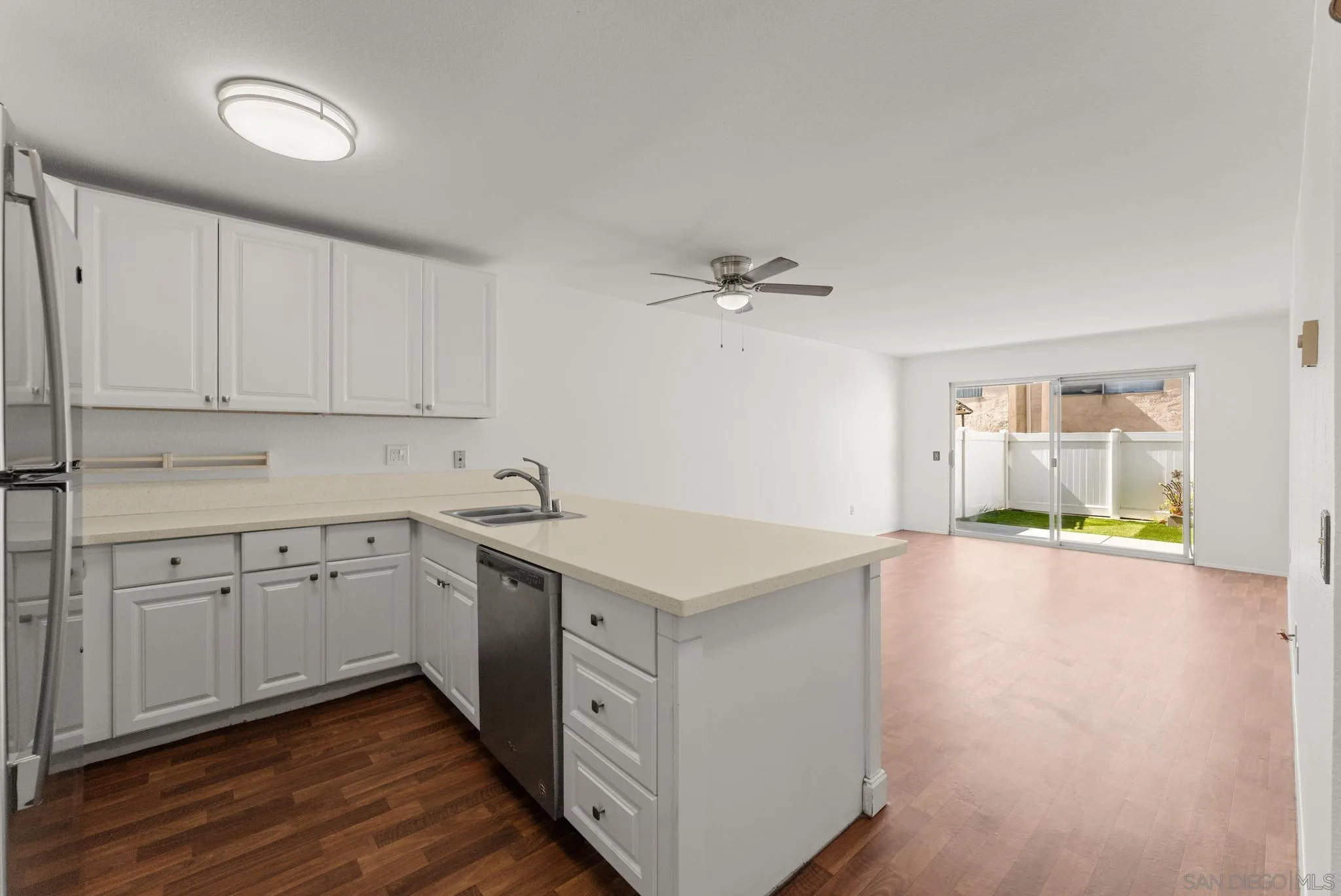 8034 Linda Vista, #1Q, San Diego, CA 92111