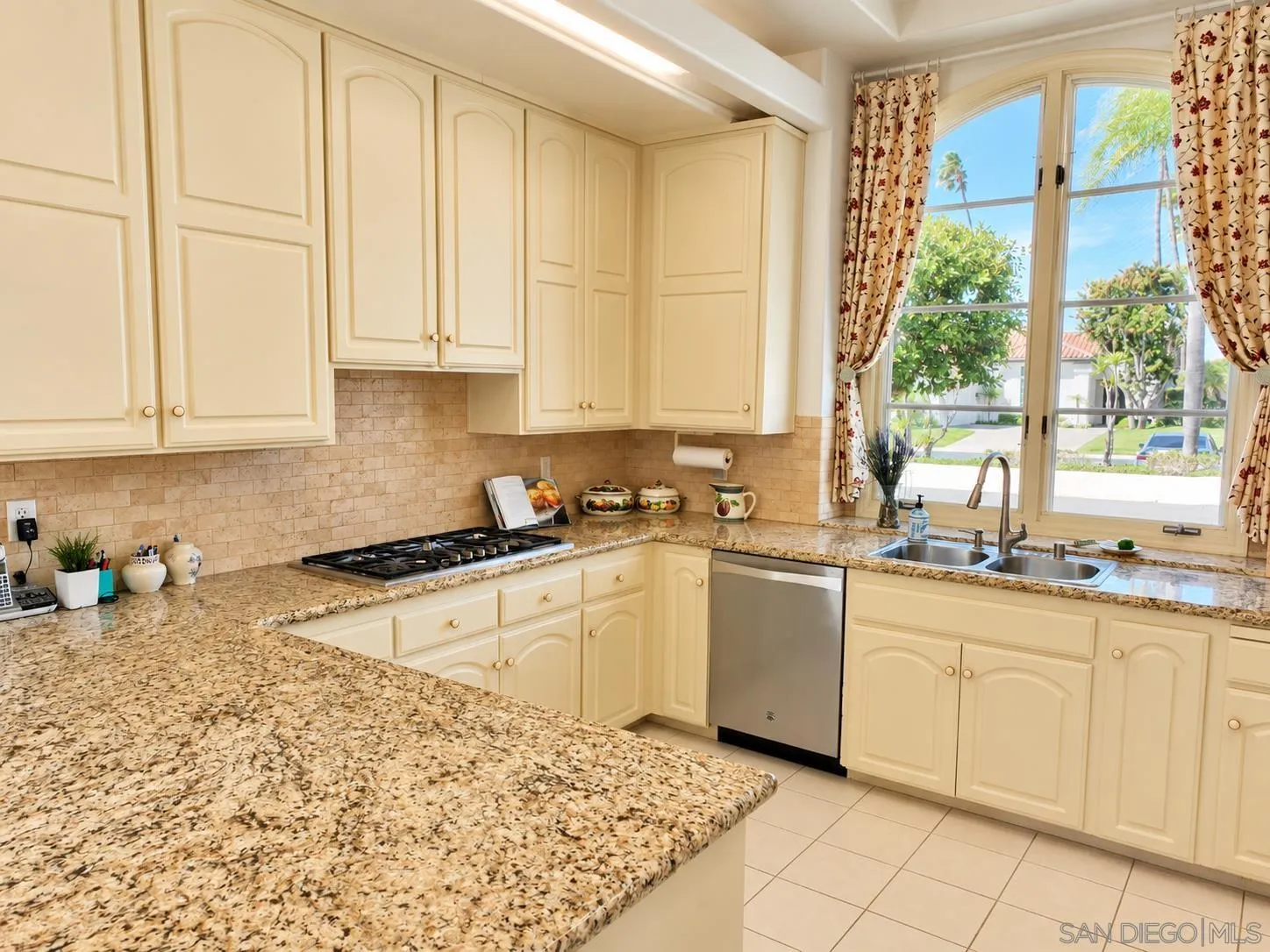 5851 Saratoga Corte, Rancho Santa Fe, CA 92067