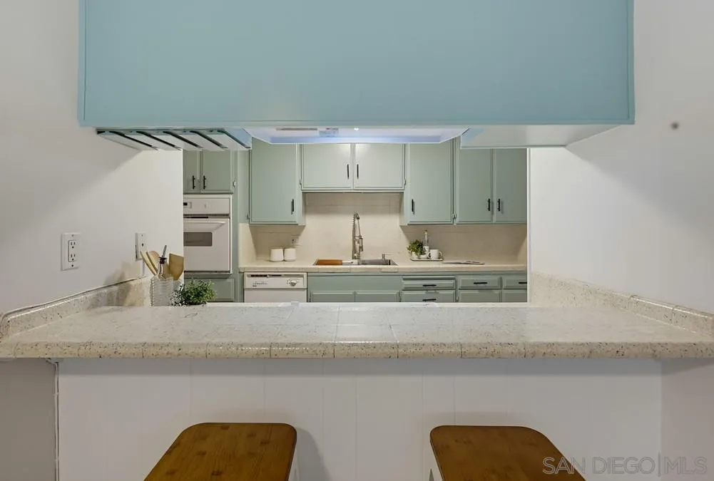 https://cdn.realtyfeed.com/cdn/127/260025330/df88d1e92fae4e2790377f7f7b6686ae.webp