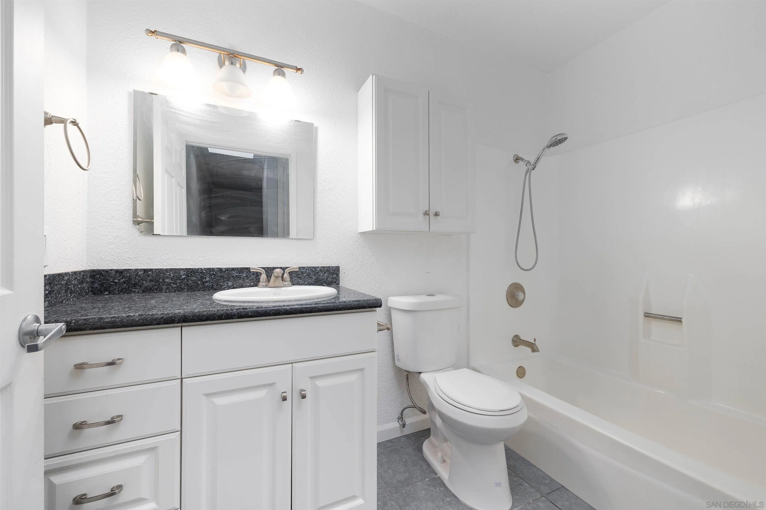 8138 Winter Gardens Blvd Unit 11, Lakeside, CA 92040 8138 Winter Gardens Blvd Unit 11, Lakeside, CA 92040