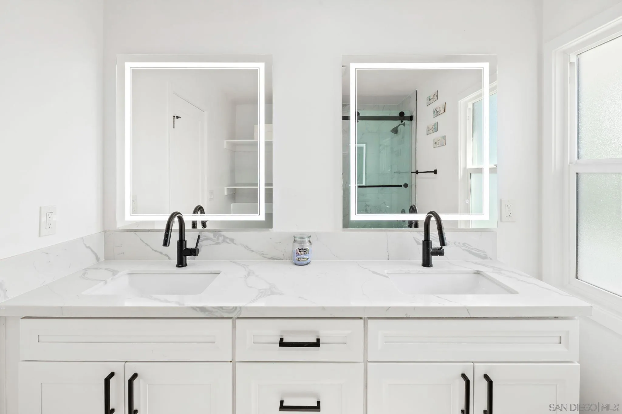https://cdn.realtyfeed.com/cdn/127/260025337/1a93023d264e1159cb294432f757279c.webp