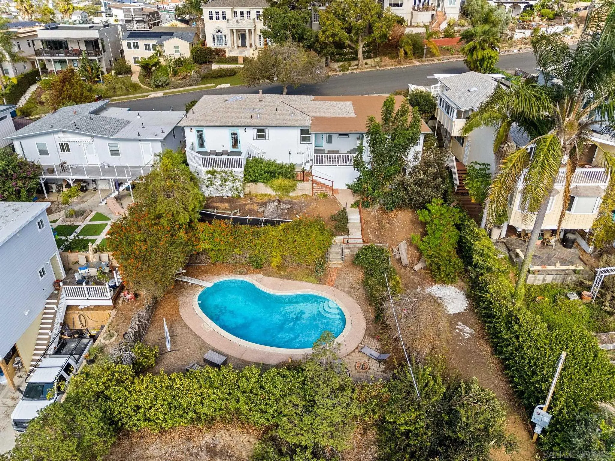 https://cdn.realtyfeed.com/cdn/127/260025337/2df25c4b50681dfb012ae3563a21c2d4.webp