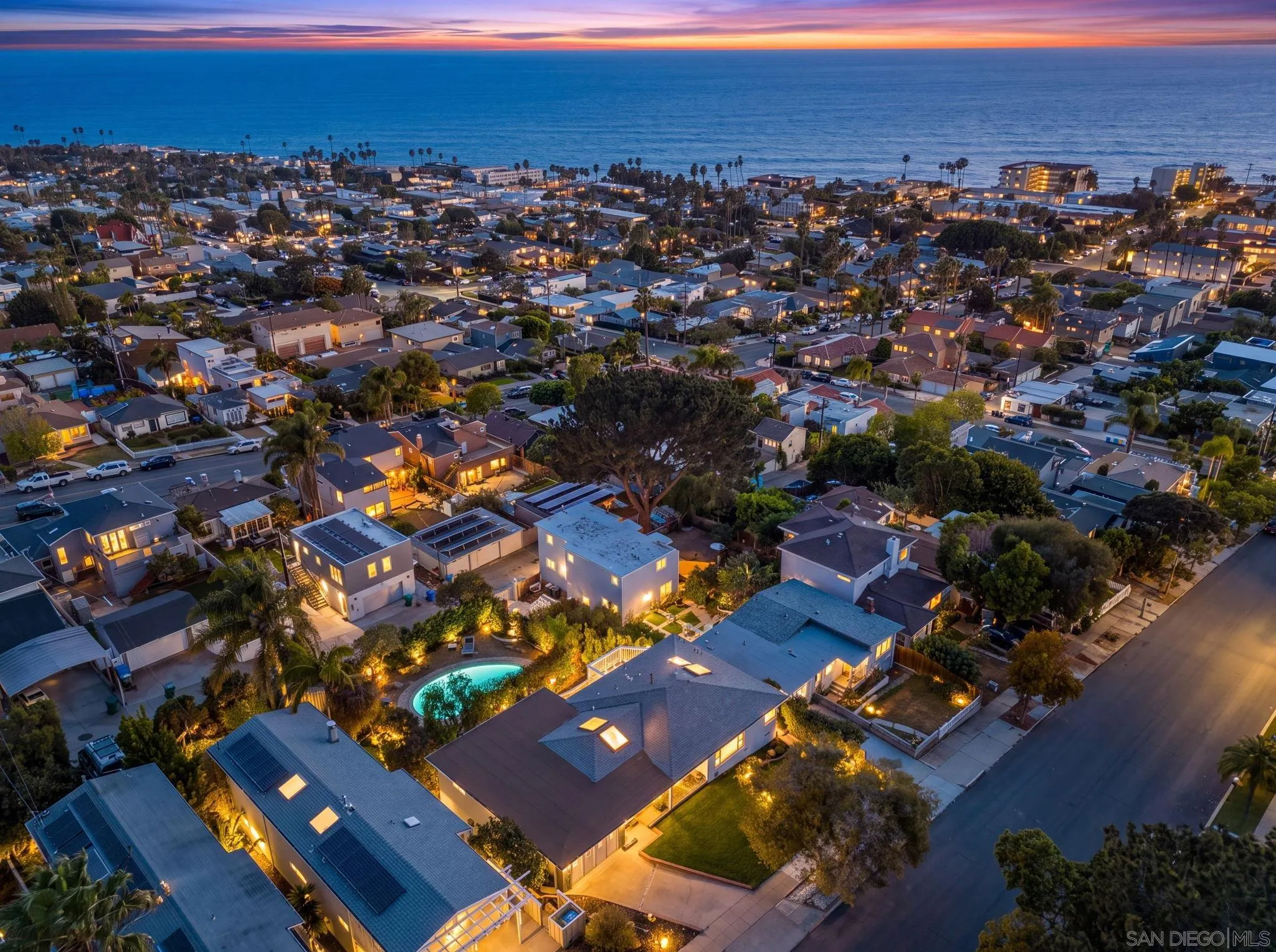 https://cdn.realtyfeed.com/cdn/127/260025337/4dea93ec625e145c6171da4a677044d1.webp