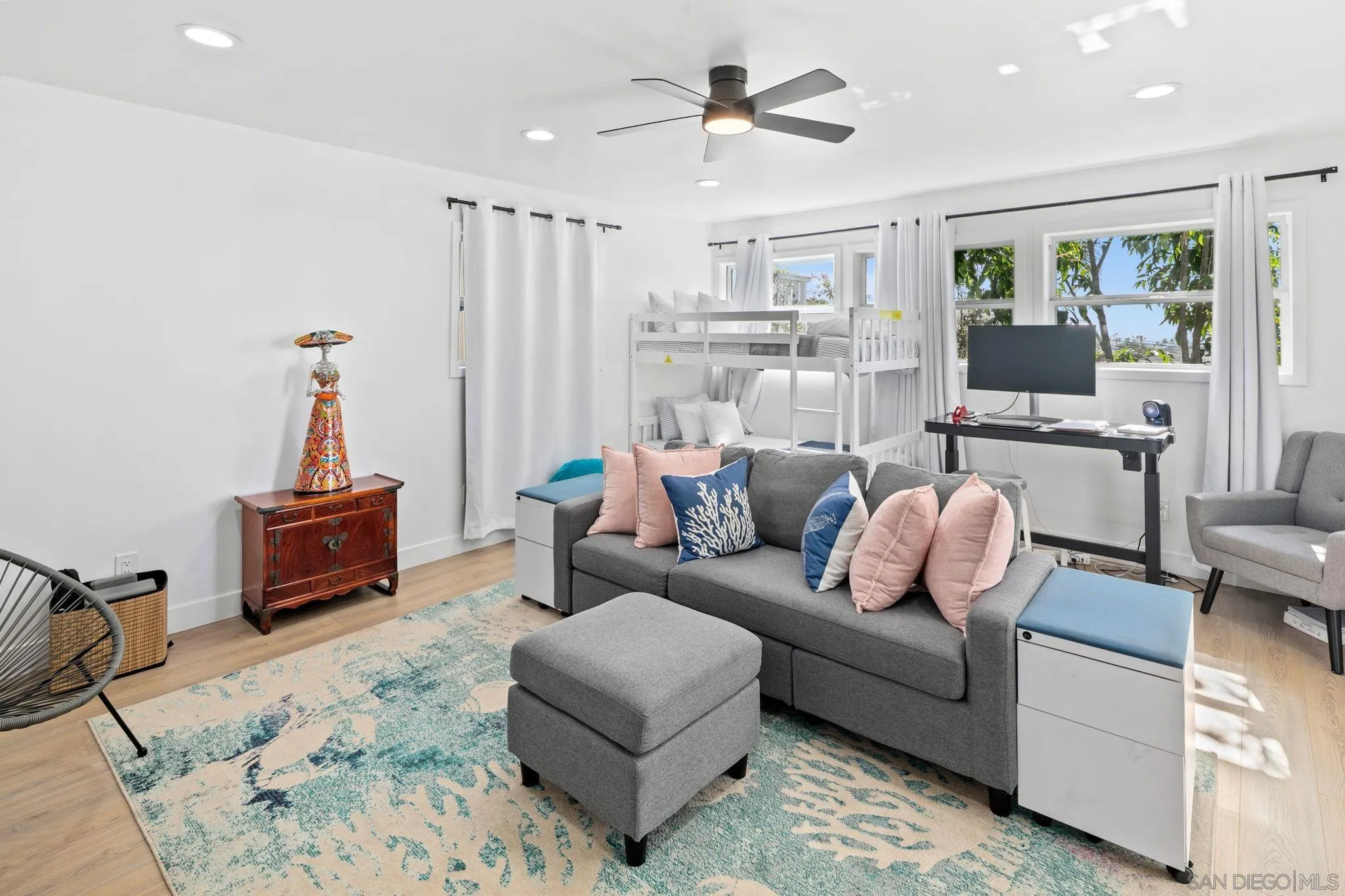 https://cdn.realtyfeed.com/cdn/127/260025337/55e15552b8a2cea6893c666cead05d3a.webp