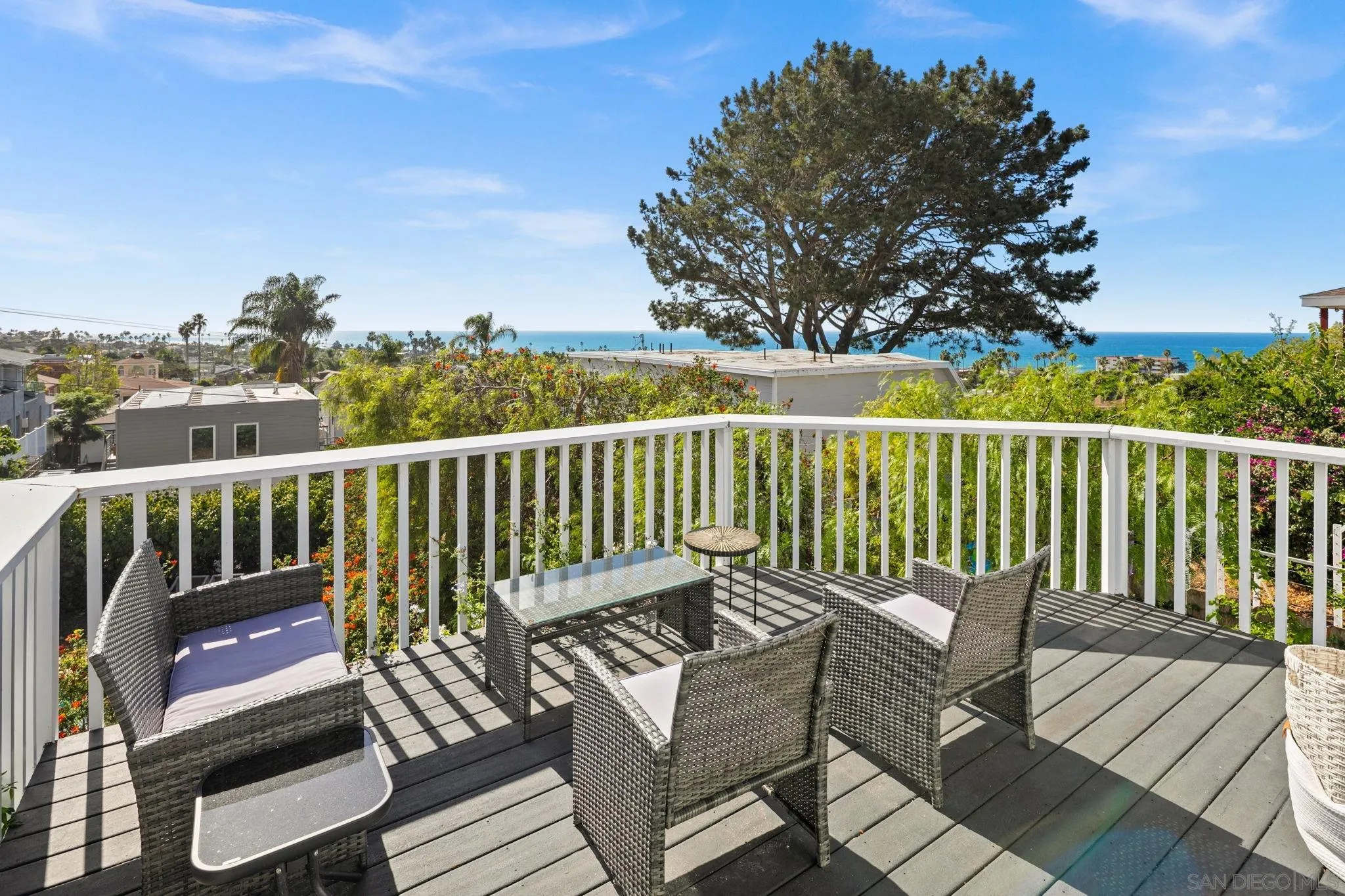 https://cdn.realtyfeed.com/cdn/127/260025337/9587fa3ca9bf295c3e498eaf55acc5b3.webp