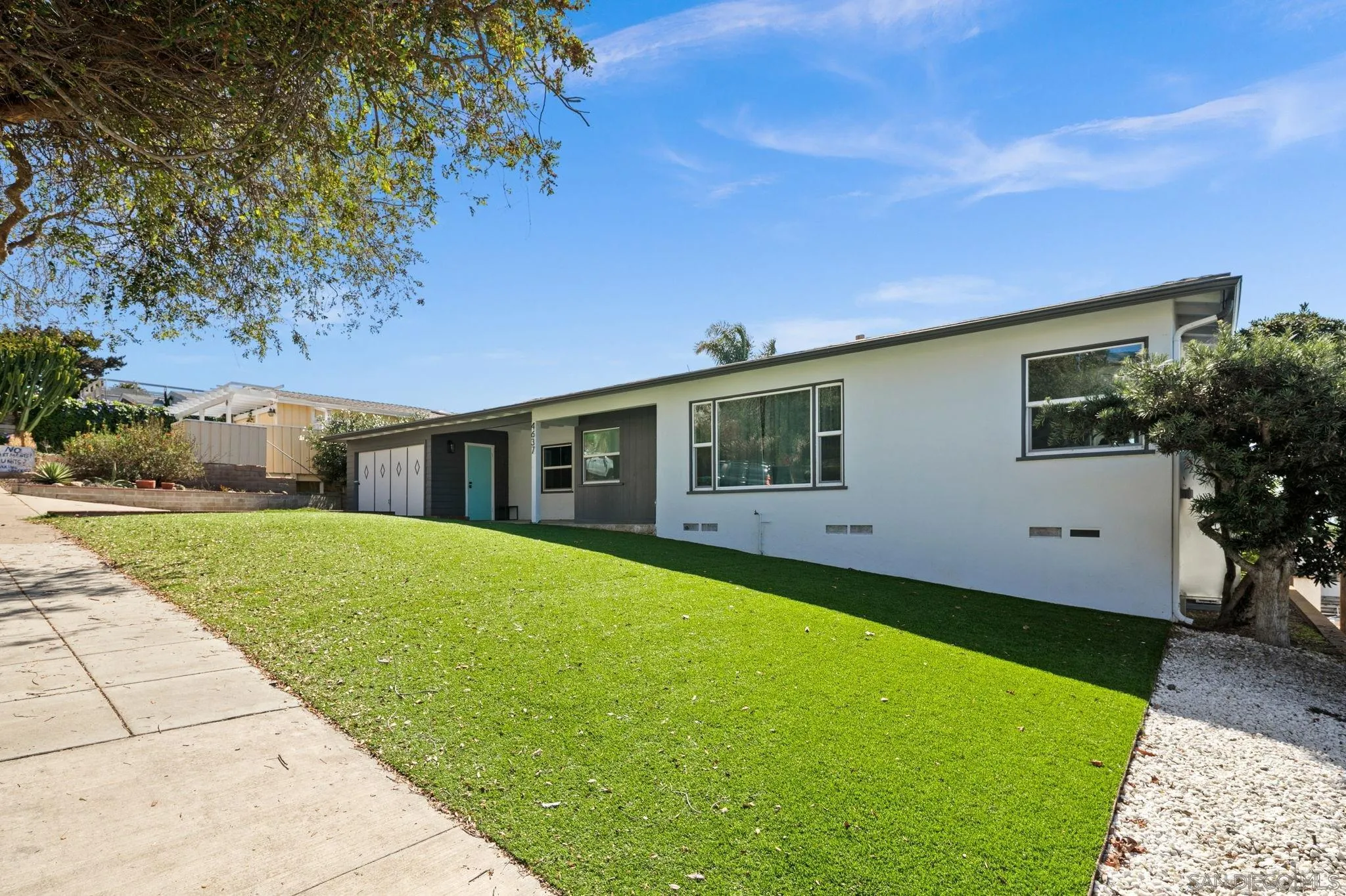 https://cdn.realtyfeed.com/cdn/127/260025337/dcd12d6a065f576221cd438d964194dc.webp