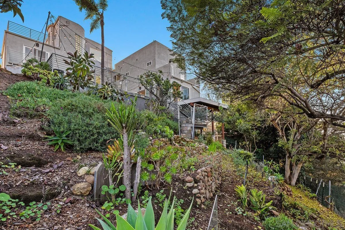 https://cdn.realtyfeed.com/cdn/127/260025338/151ec6c962d8ef0a4a2a67fa84933ea5.webp