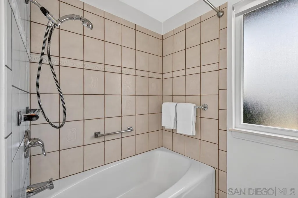 16749 Obispo Ln, San Diego, CA 92128