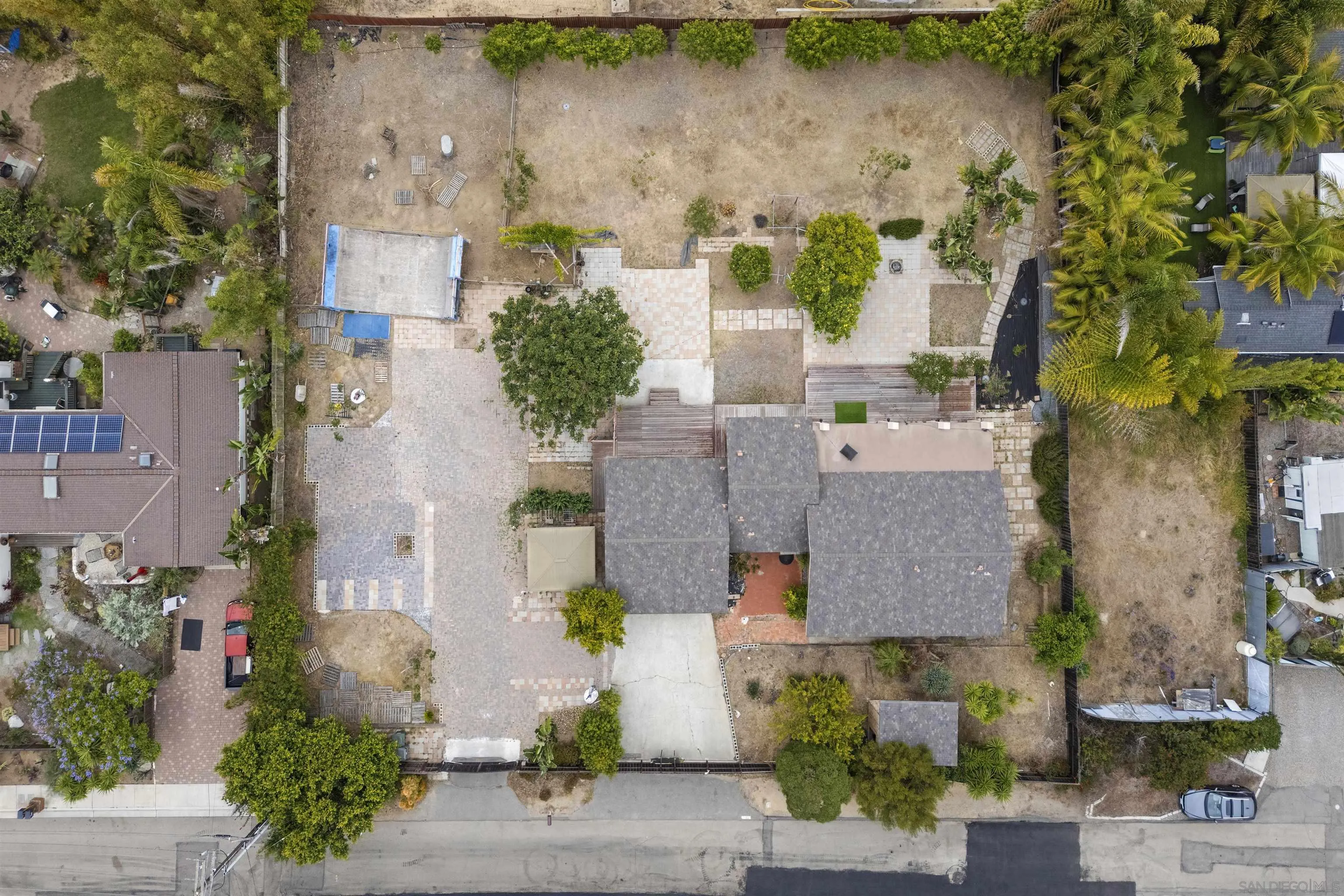 https://cdn.realtyfeed.com/cdn/127/260025341/d49015b6539f43fd7f2dec03669c4bfa.webp