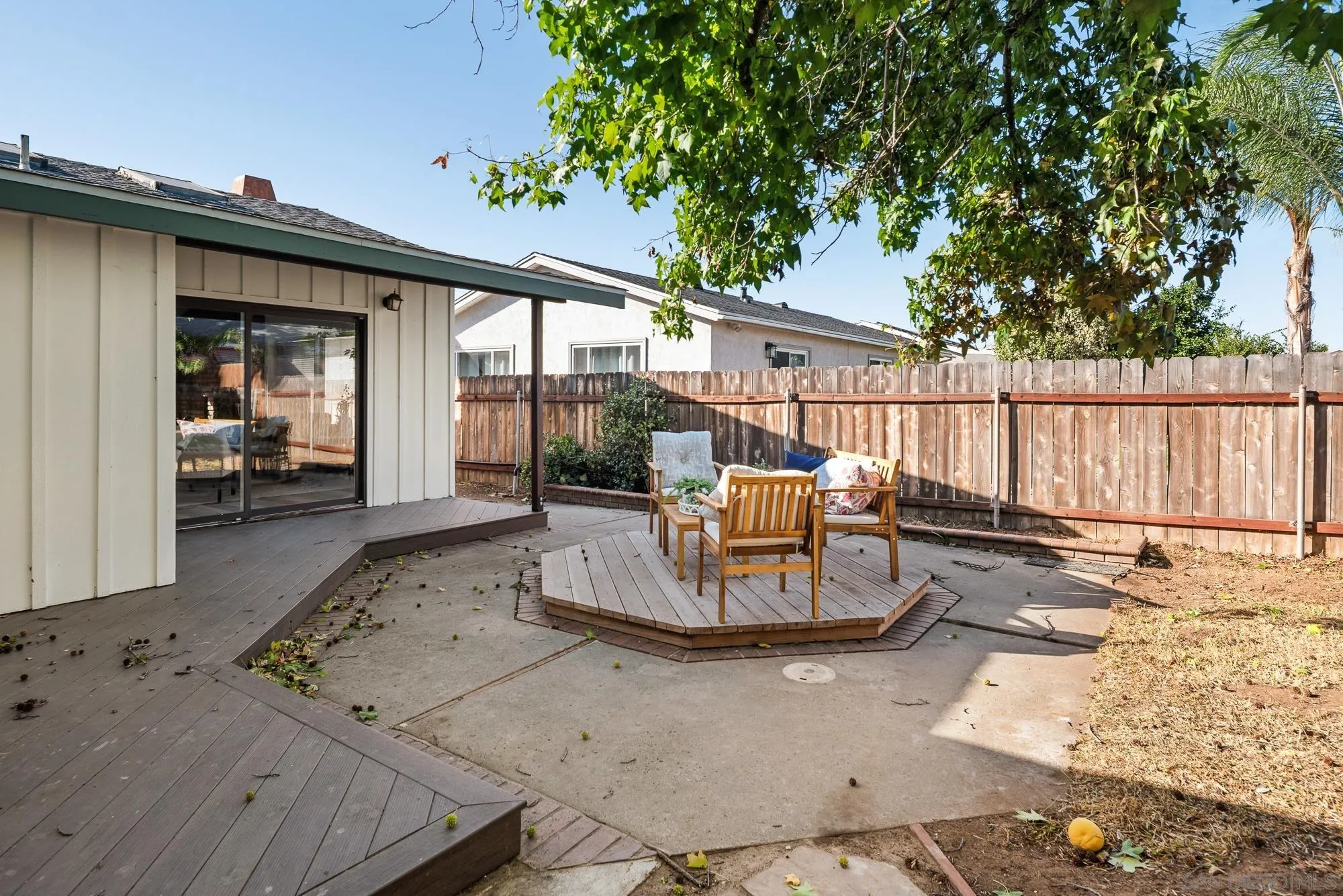 https://cdn.realtyfeed.com/cdn/127/260025343/3e85643f0723f0034ce682fbbd8d36a9.webp
