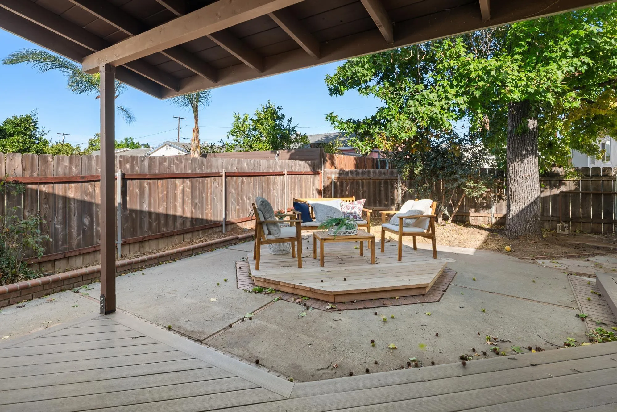 https://cdn.realtyfeed.com/cdn/127/260025343/447e8233552fd51fc7fec843872a94a2.webp