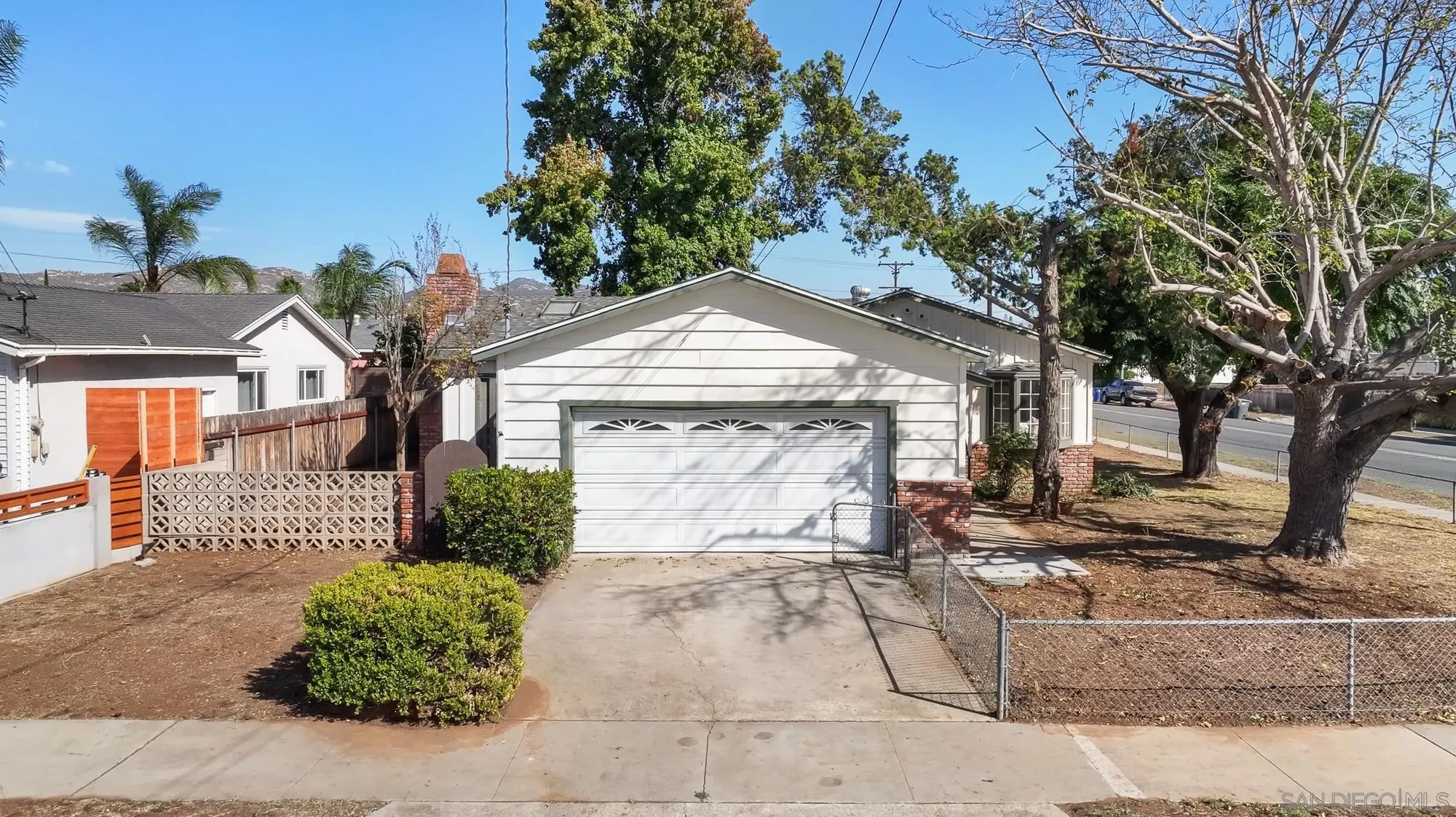https://cdn.realtyfeed.com/cdn/127/260025343/a1b7831ff26772ff891705b7f98a1adb.webp