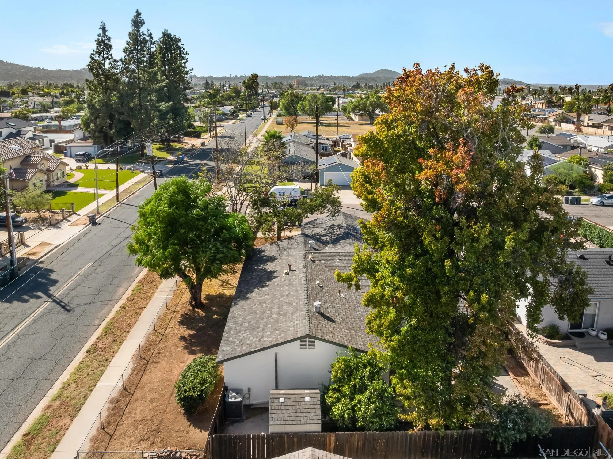 https://cdn.realtyfeed.com/cdn/127/260025343/aa5ade2a1a9ac3ef2c736594938d522b.webp