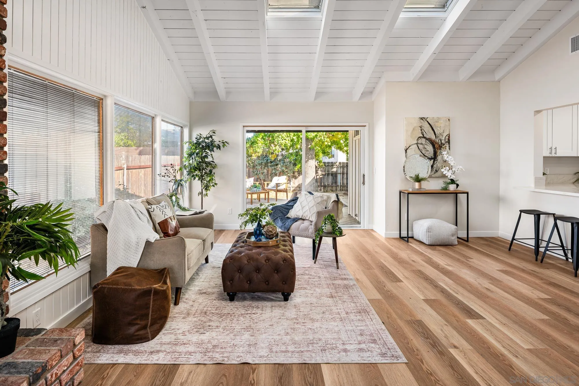 https://cdn.realtyfeed.com/cdn/127/260025343/f02e8dc72a426d368bb2f132abeded49.webp