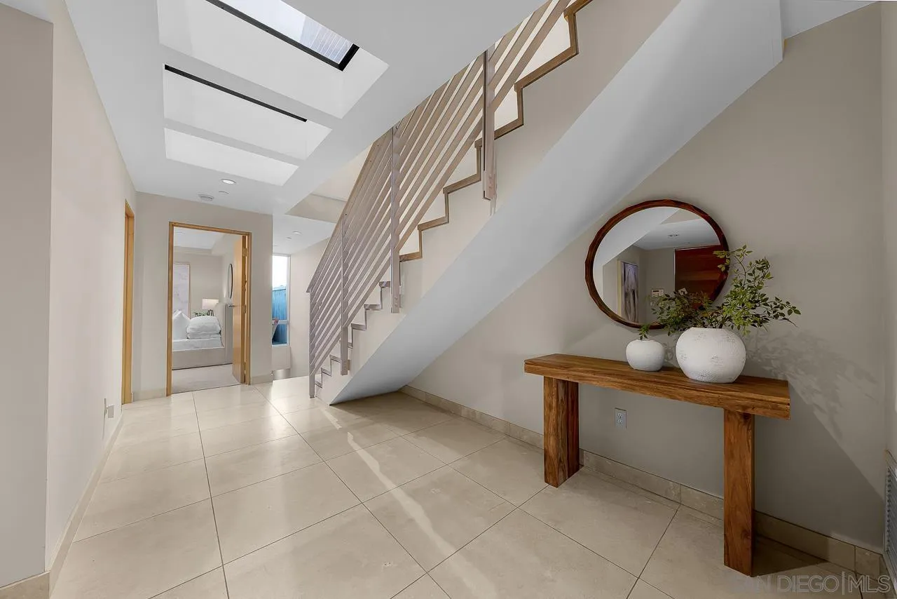https://cdn.realtyfeed.com/cdn/127/260025353/590fd2ce7fb40d9dd2aff0cbf70322f6.webp