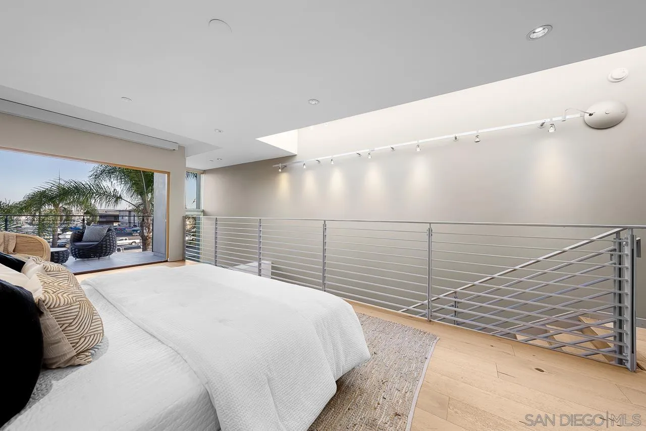 https://cdn.realtyfeed.com/cdn/127/260025353/b16cd21966c7ee2a3d67804a17ea07a6.webp