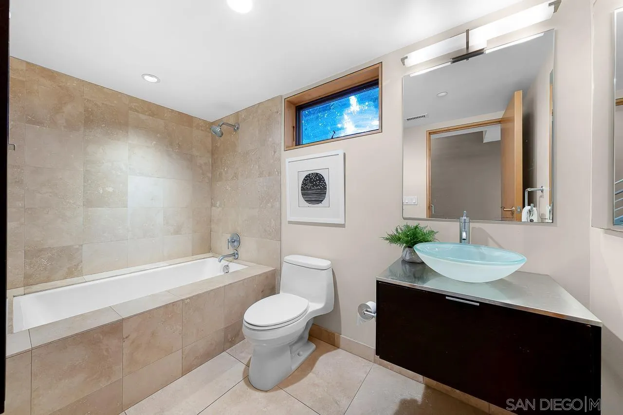 https://cdn.realtyfeed.com/cdn/127/260025353/bcdf290a96b38f5b113bf3dae71f3c3d.webp