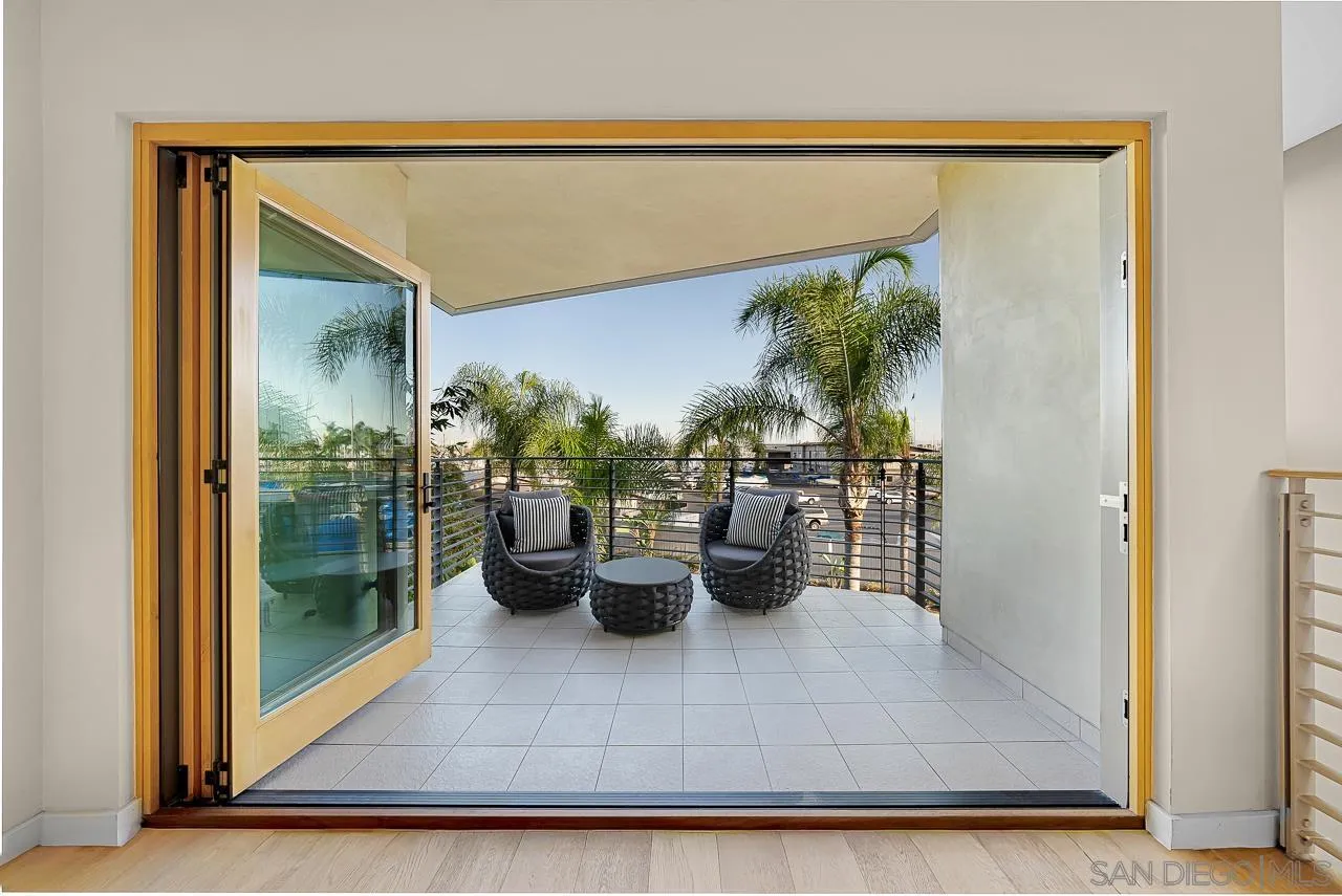 https://cdn.realtyfeed.com/cdn/127/260025353/d4c1ceba5d9095284bdc97261b3aa88e.webp