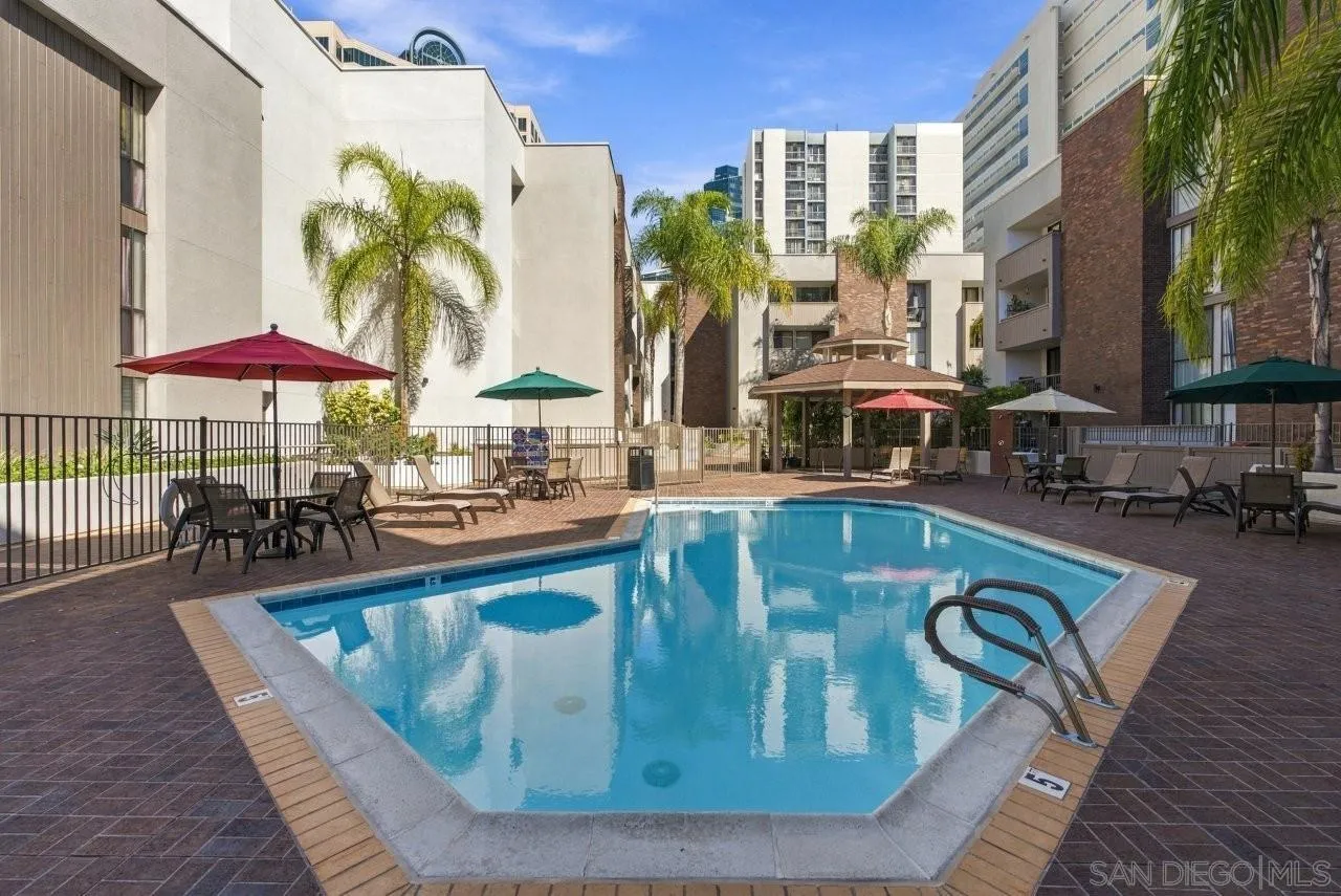 https://cdn.realtyfeed.com/cdn/127/260025355/04299d73e29fc29f4a1e6a55e6b63025.webp