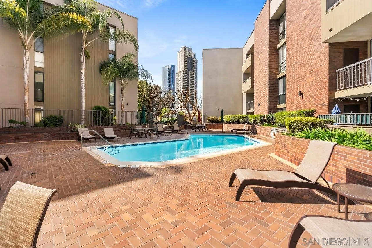 https://cdn.realtyfeed.com/cdn/127/260025355/4027c7e26a84d64e3b3731ac4ac12dac.webp
