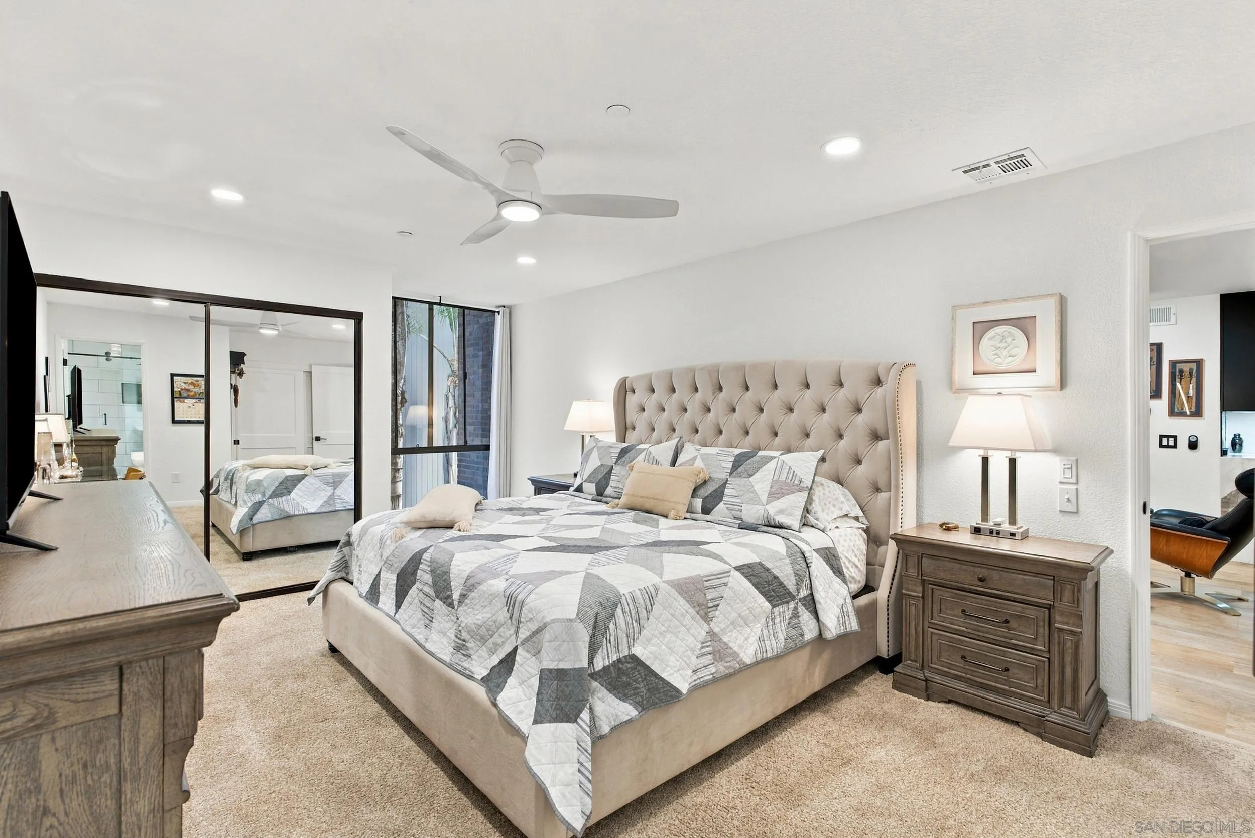 https://cdn.realtyfeed.com/cdn/127/260025355/58007c7cfcc526ef287ba1ec9faca88c.webp