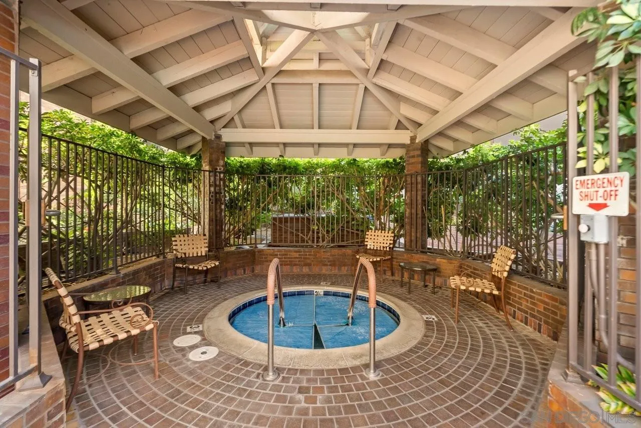 https://cdn.realtyfeed.com/cdn/127/260025355/a830e96bec7e36e06d95b4c758d9da59.webp