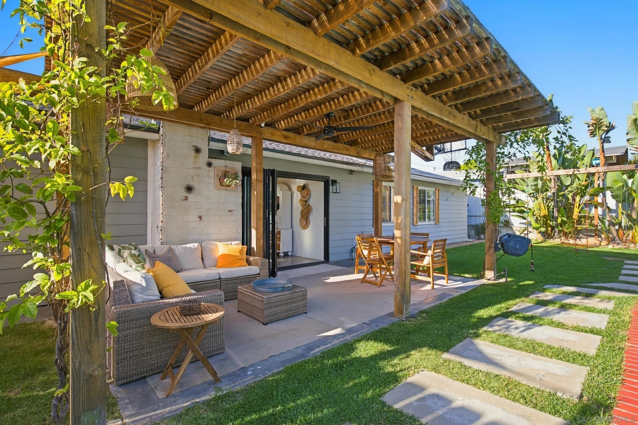 7031 Beagle St, San Diego, CA 92111 7031 Beagle St, San Diego, CA 92111