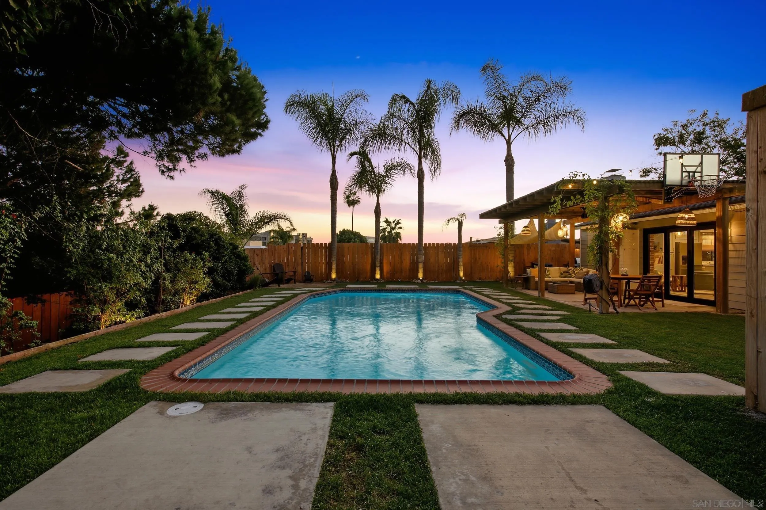 7031 Beagle St, San Diego, CA 92111 7031 Beagle St, San Diego, CA 92111