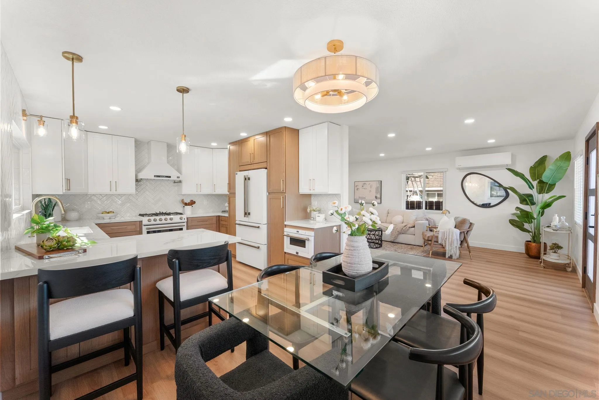 https://cdn.realtyfeed.com/cdn/127/260025369/3968c090add0340883ee69d9209e08ba.webp