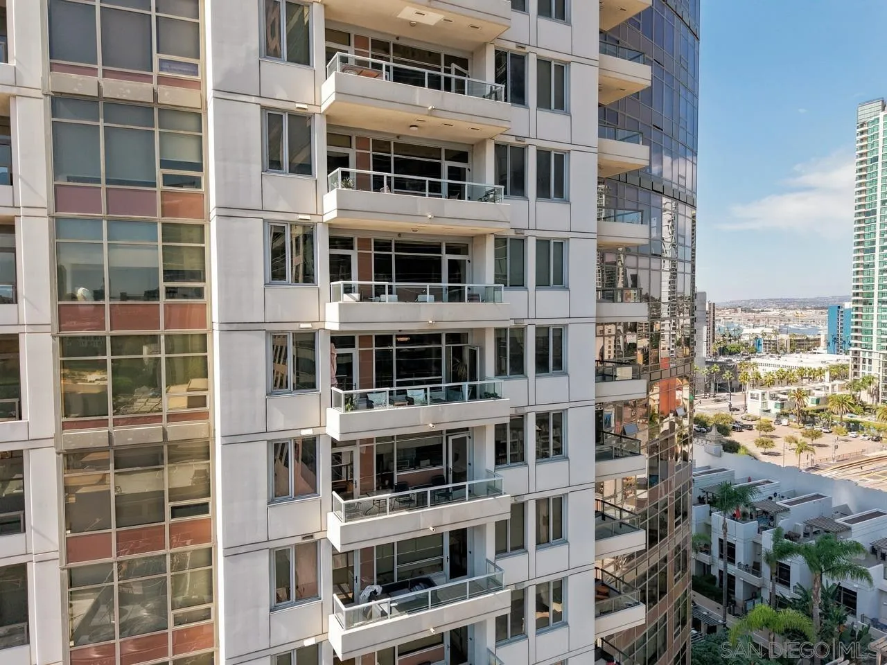 700 W E, #1305, San Diego, CA 92101 700 W E, #1305, San Diego, CA 92101