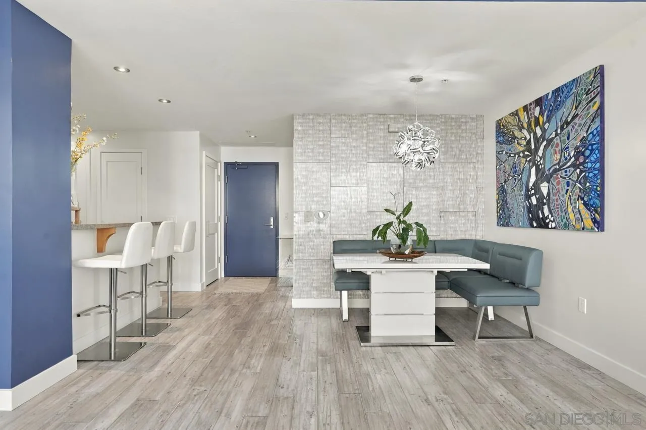 700 W E, #1305, San Diego, CA 92101 700 W E, #1305, San Diego, CA 92101
