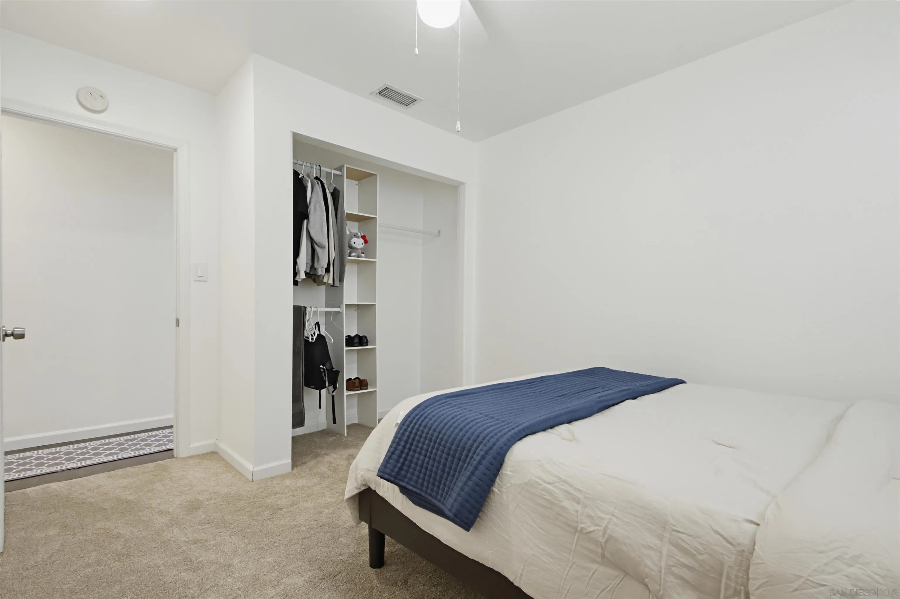 https://cdn.realtyfeed.com/cdn/127/260025379/1299f3ecdfcbfc79644825f8f5ad8741.webp