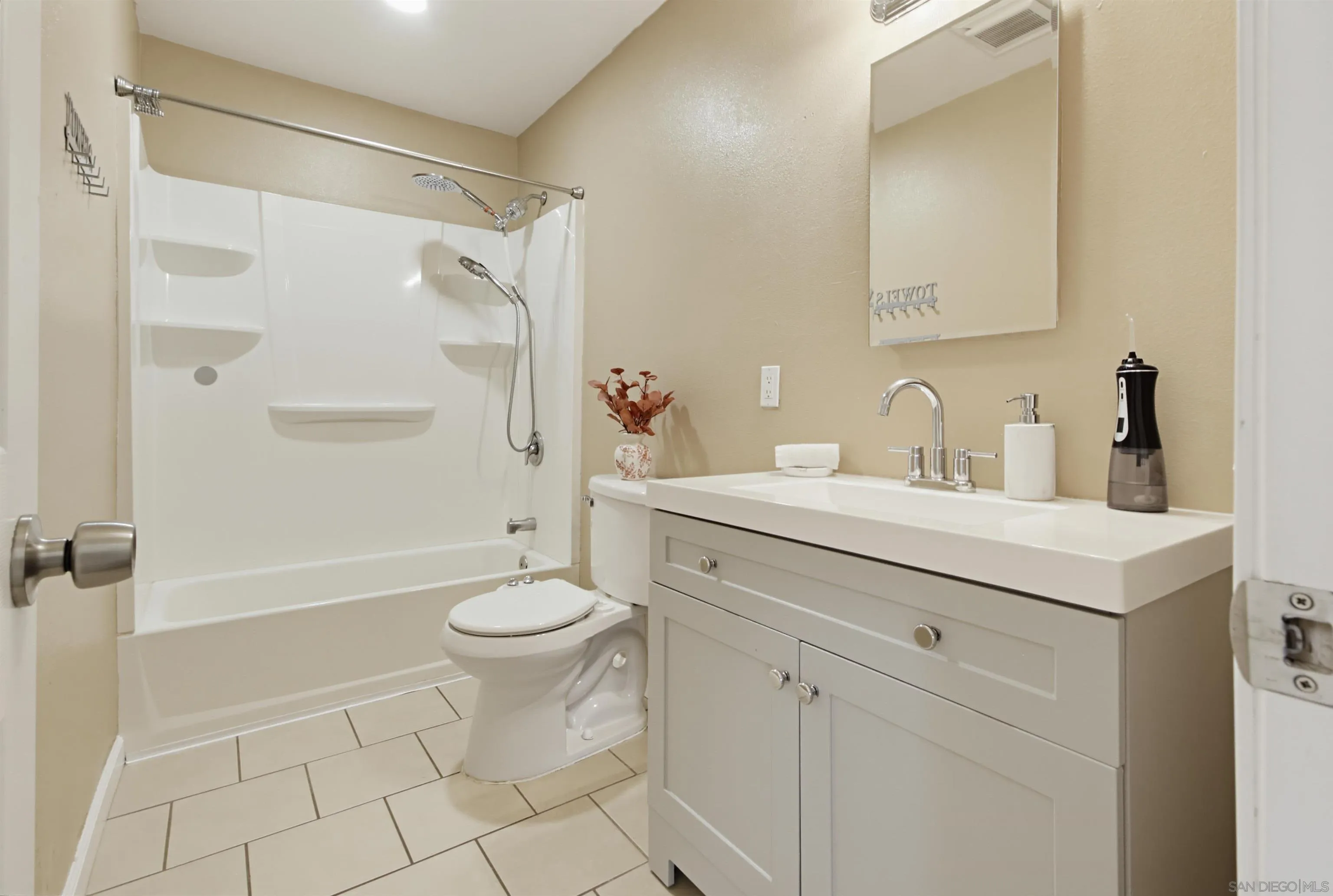 https://cdn.realtyfeed.com/cdn/127/260025379/2f695caef87d63d4c8ecae52fcb40369.webp